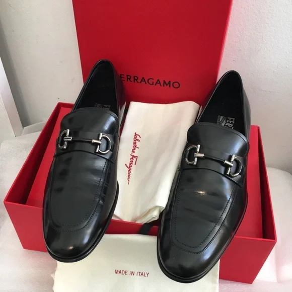 Salvatore Ferragamo Black Leather Men's Loafers. Made in Italy. Side 9